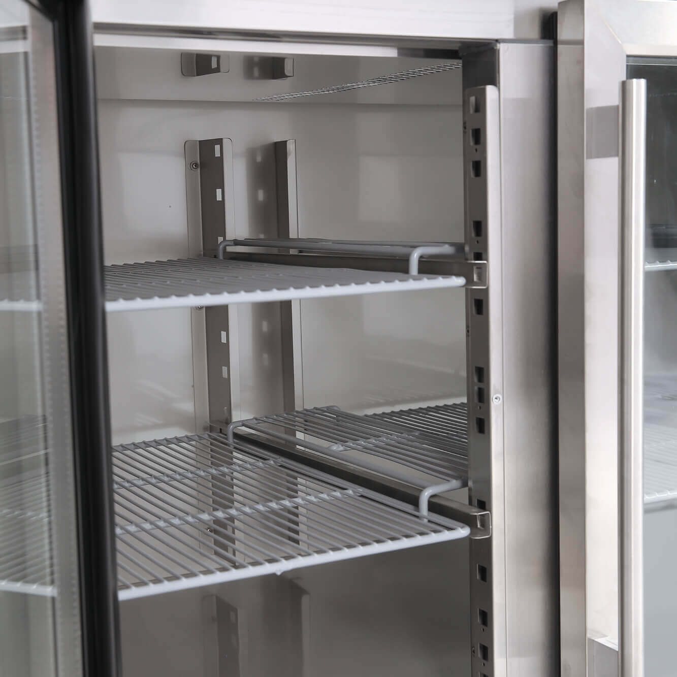 Bromic - Under Bench Display Fridge - 417L - 3 Doors - Glass