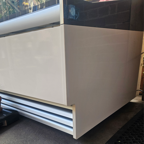 Exquisite IC18T – 18 Tubs Ice Cream Scooping Freezers