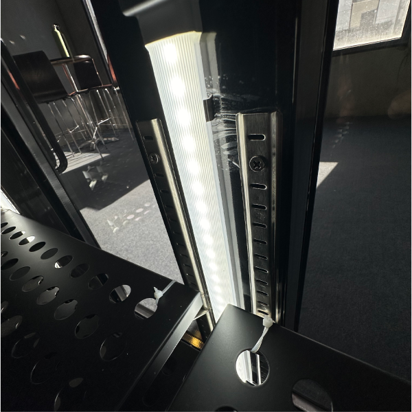 Exquisite UBC570 - 3 Swing Doors Backbar Display Fridge