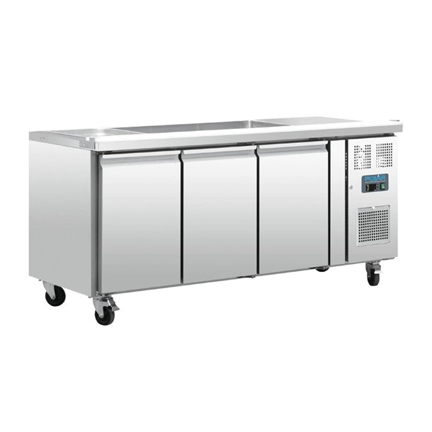 Polar 3 Door Counter Fridge - 300W. Capacity: 4 x 1/1 GN. R600a